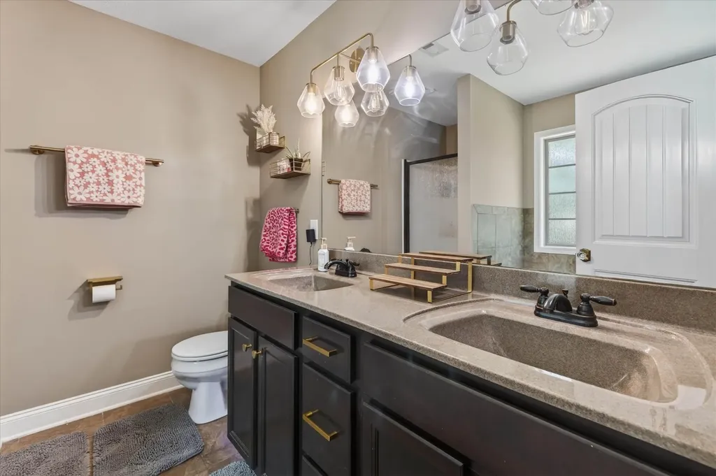 2852 Kettle Court Clarksville TN 37043