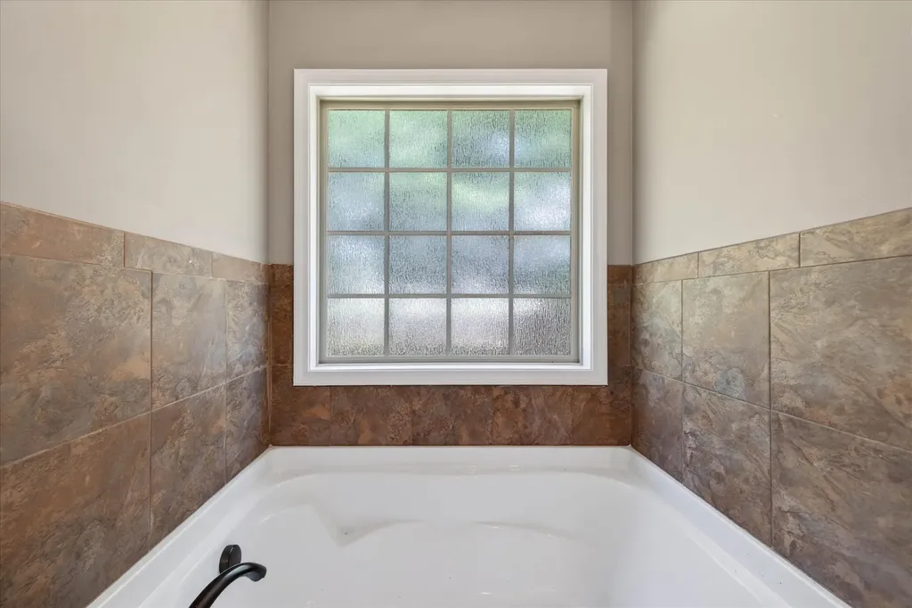 2852 Kettle Court Clarksville TN 37043