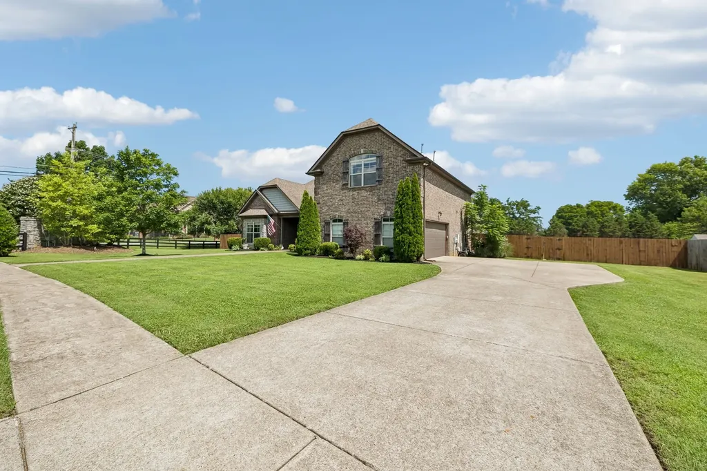 2222 Clays Mill Drive Murfreesboro TN 37129