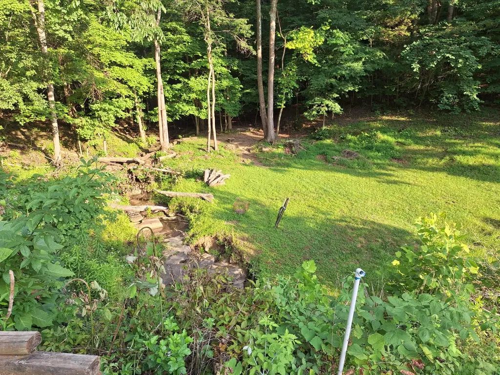 948 Wilson Station Road Englewood TN 37329