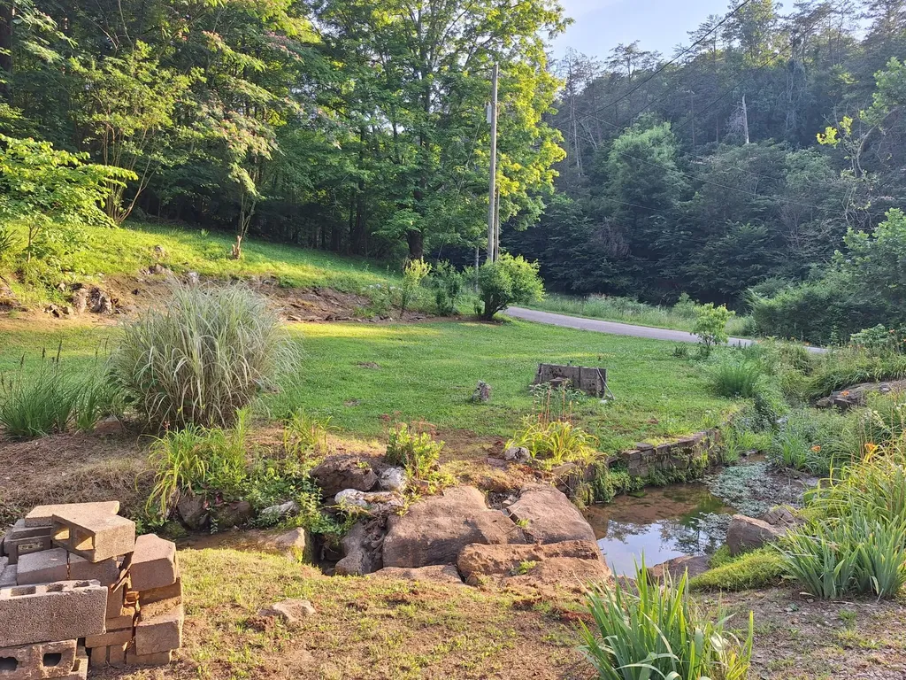 948 Wilson Station Road Englewood TN 37329