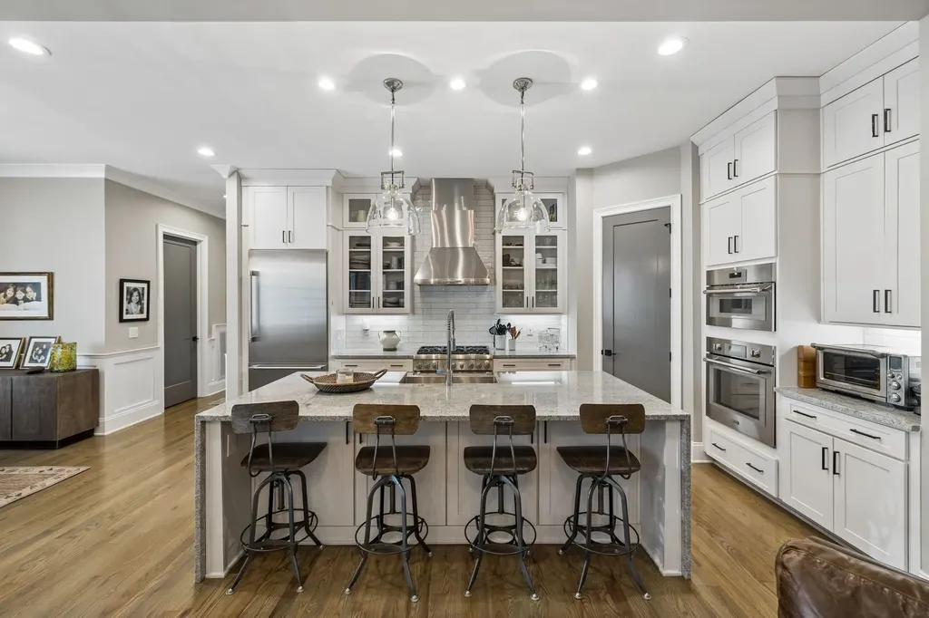 3815A Woodmont Lane Nashville TN 37215