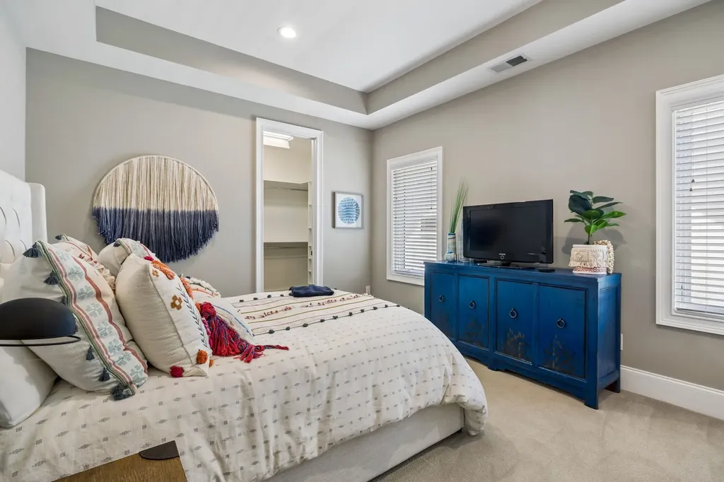 3815A Woodmont Lane Nashville TN 37215