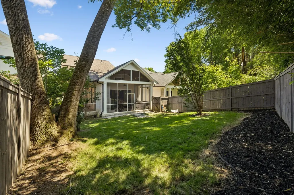 3815A Woodmont Lane Nashville TN 37215