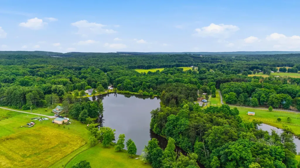 346 Palmer Rock Quarry Road Graysville TN 37338