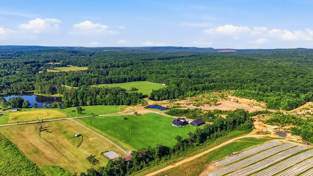 346 Palmer Rock Quarry Road Graysville TN 37338