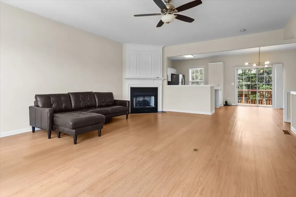 7252 Highway 70 S Nashville TN 37221