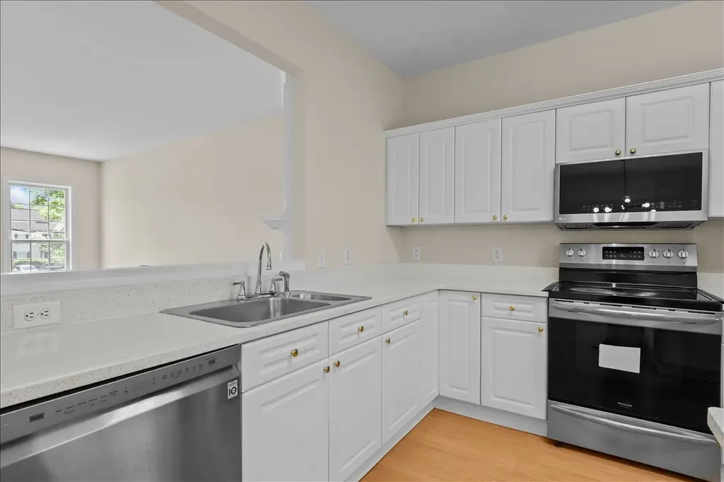 7252 Highway 70 S Nashville TN 37221