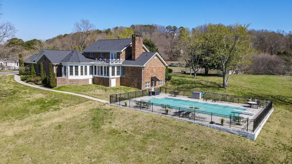 3700 Moreland Drive, NE Cleveland TN 37312