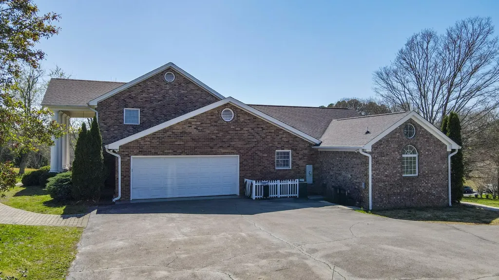 3700 Moreland Drive, NE Cleveland TN 37312
