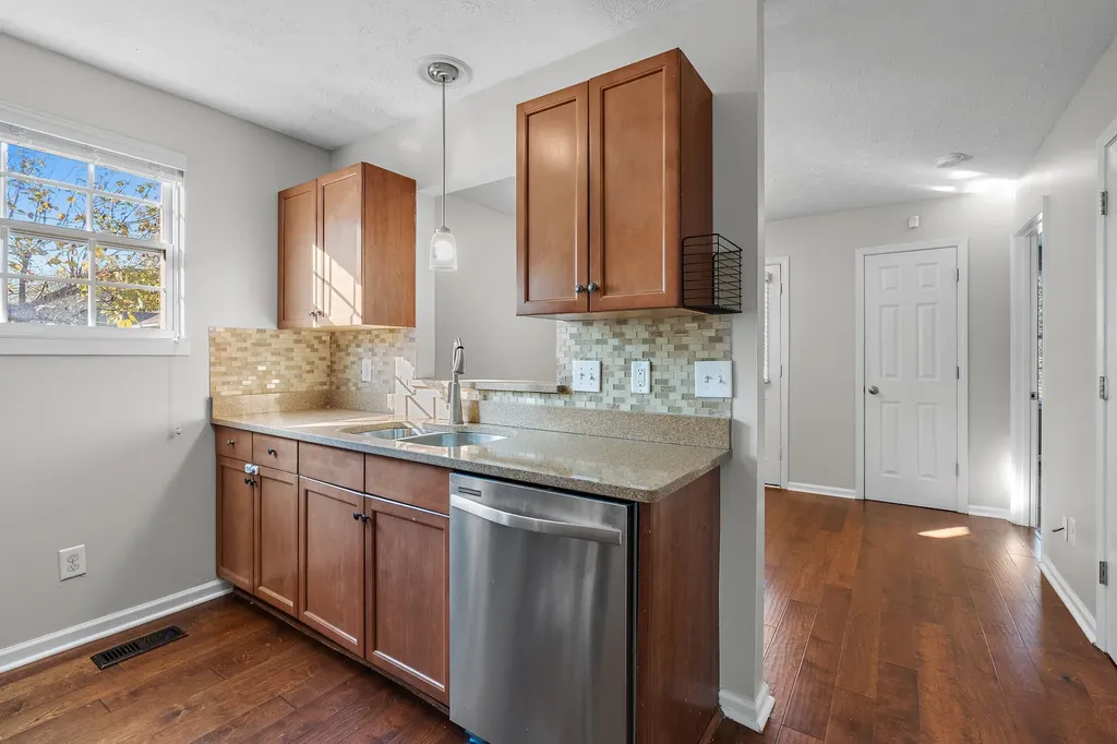 809 N Dupont Avenue Madison TN 37115