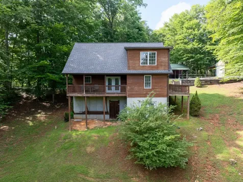165 Kangaroo Ridge Road Byrdstown TN 38549