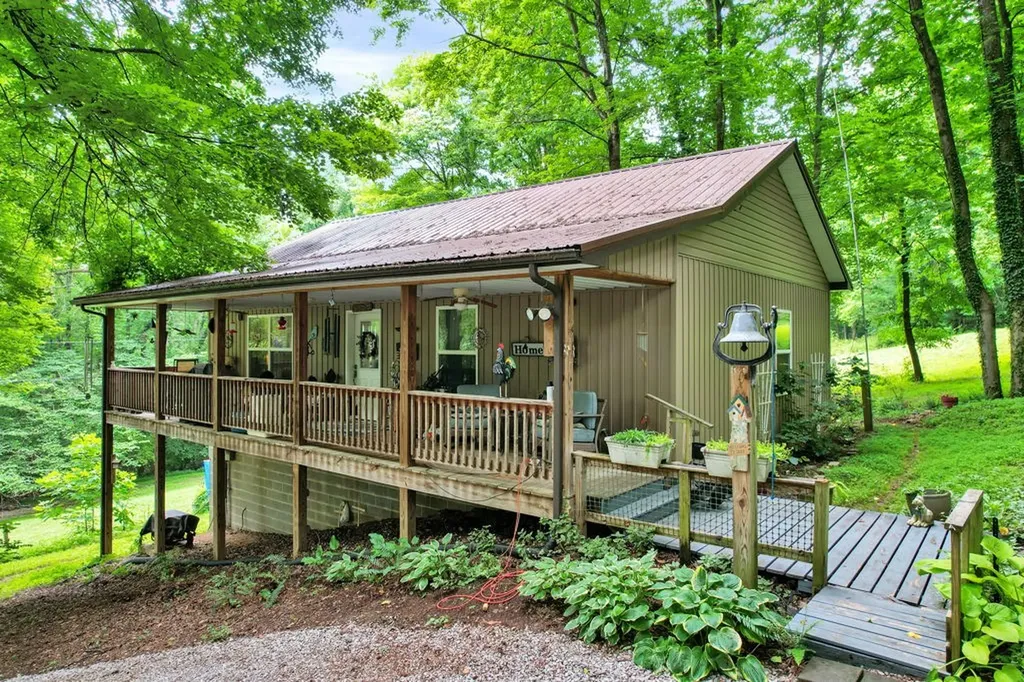 134 Mckinney Road Harriman TN 37748