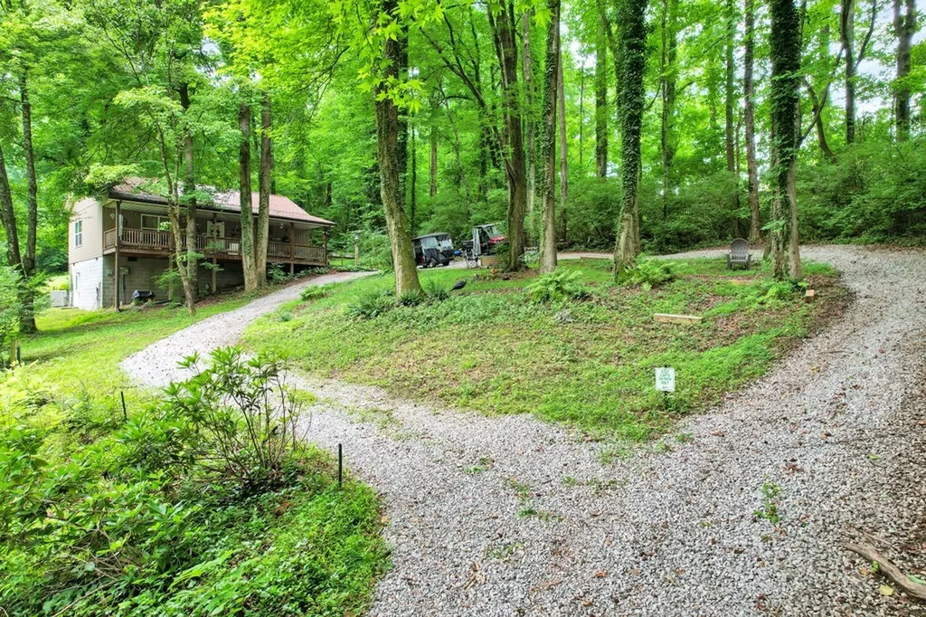 134 Mckinney Road Harriman TN 37748