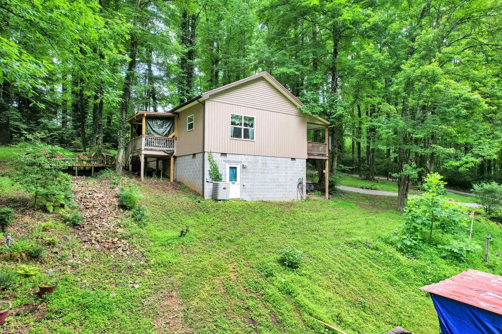 134 Mckinney Road Harriman TN 37748