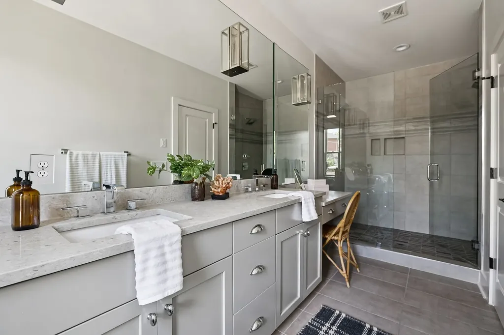206 S 10th Street Nashville TN 37206