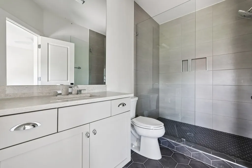 206 S 10th Street Nashville TN 37206