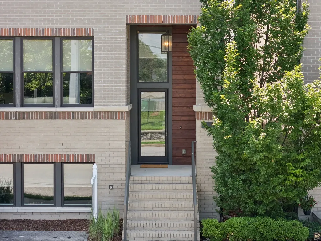 206 S 10th Street Nashville TN 37206
