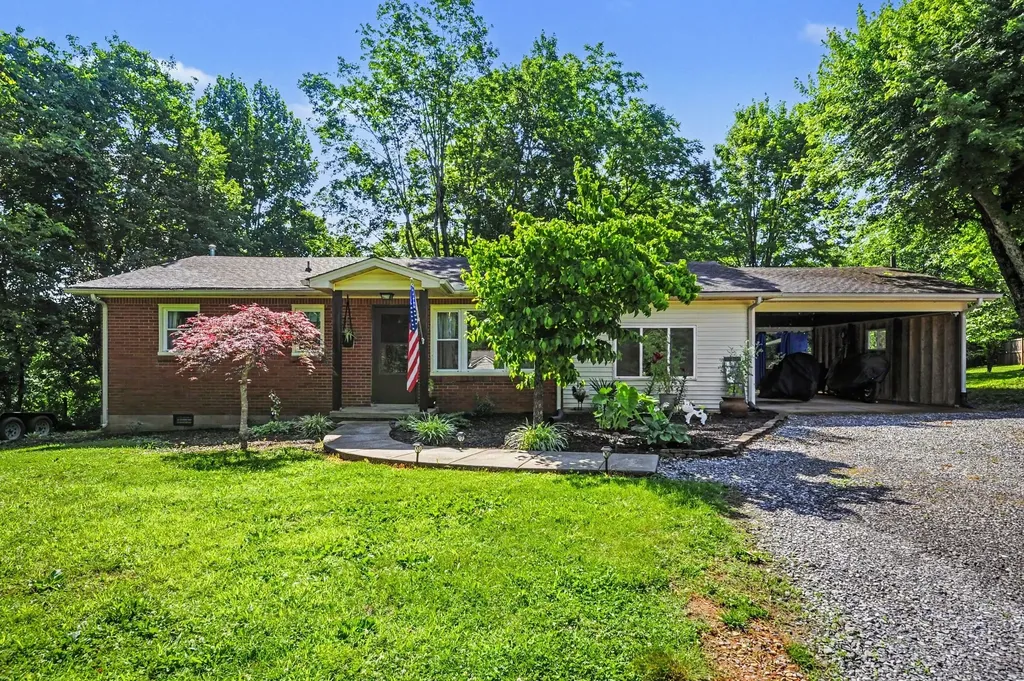 407 Portland Road White House TN 37188