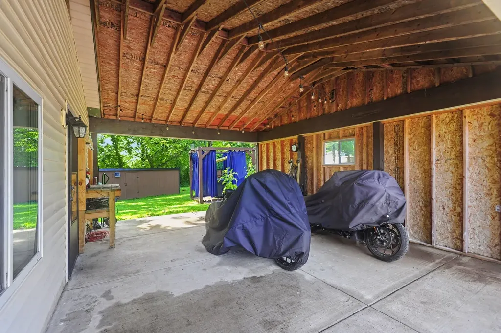 407 Portland Road White House TN 37188