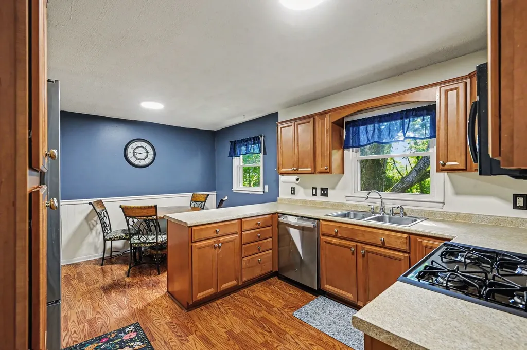 407 Portland Road White House TN 37188