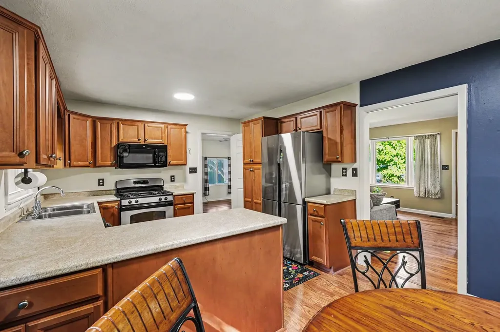 407 Portland Road White House TN 37188