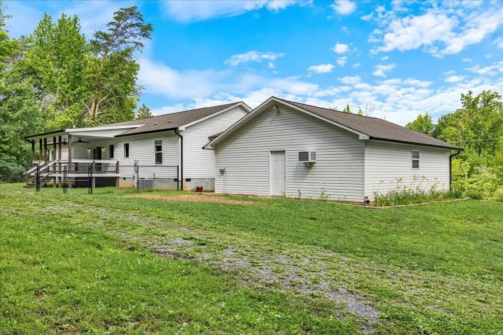 204 County Road 439 Athens TN 37303