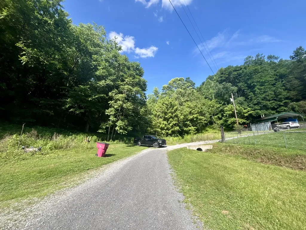 150 Amons Lane Lafayette TN 37083