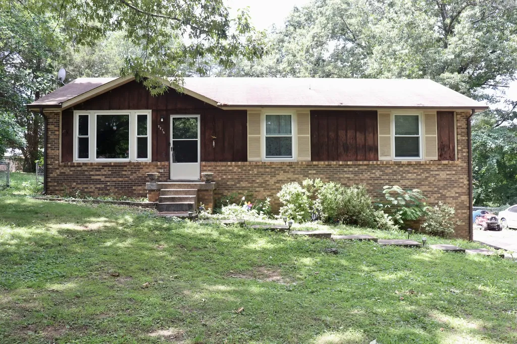 2274 Blakemore Drive Clarksville TN 37040