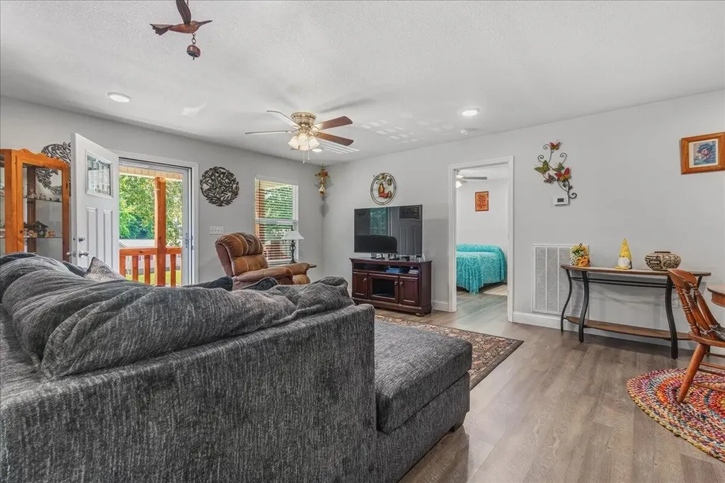 311 N Iowa Avenue Etowah TN 37331
