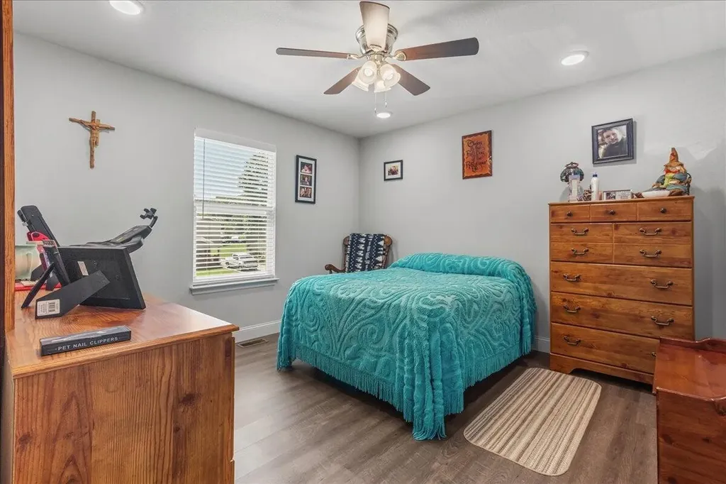 311 N Iowa Avenue Etowah TN 37331