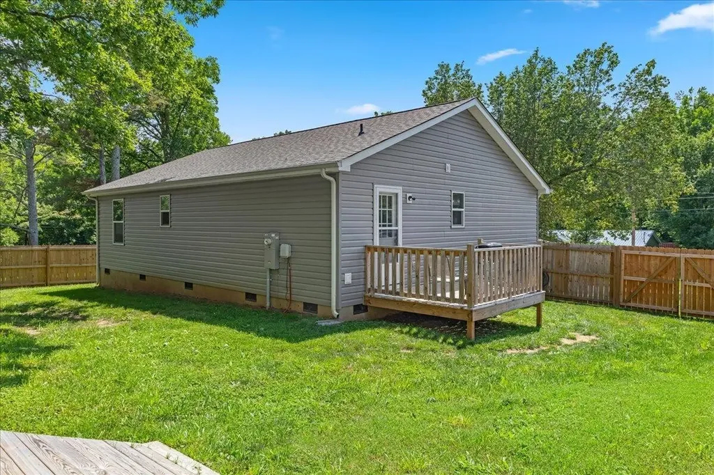 311 N Iowa Avenue Etowah TN 37331