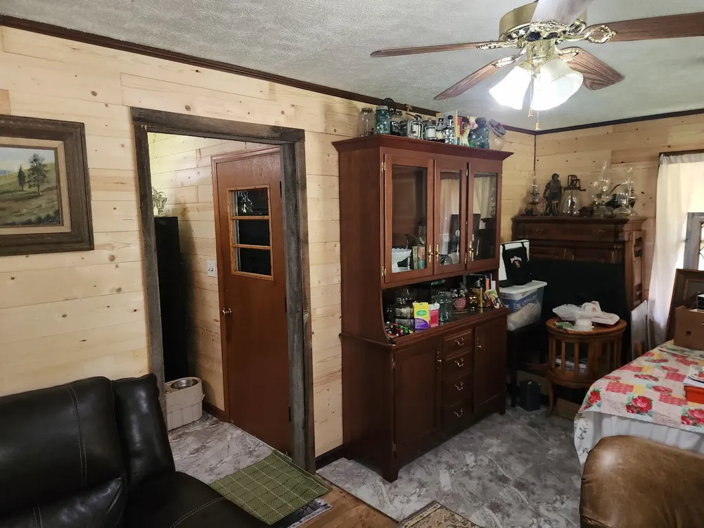 2888 Nashville Highway Lancing TN 37770