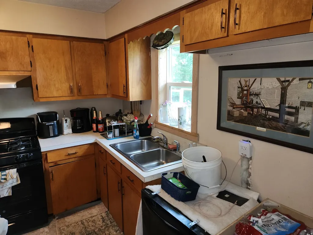 2888 Nashville Highway Lancing TN 37770