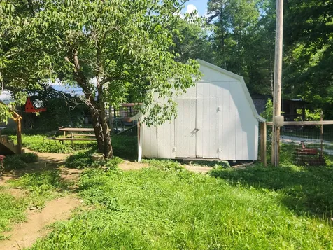 2888 Nashville Highway Lancing TN 37770