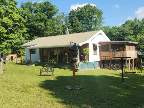 2888 Nashville Highway Lancing TN 37770