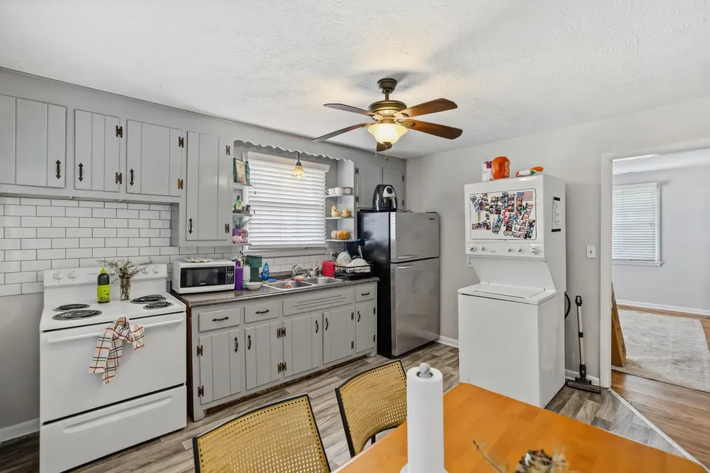 911 Chicamauga Avenue Nashville TN 37206