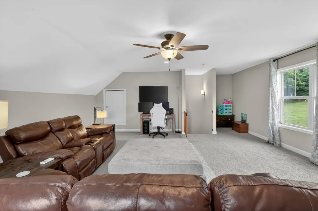 1005 Hiltonwood Boulevard Castalian Springs TN 37031