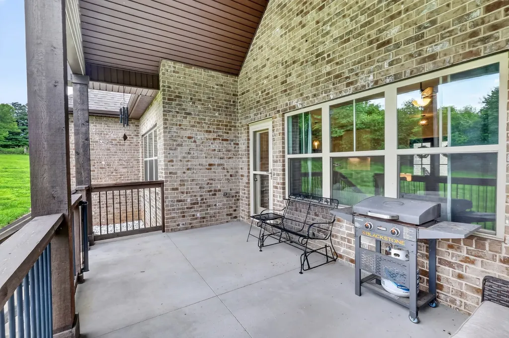 1005 Hiltonwood Boulevard Castalian Springs TN 37031