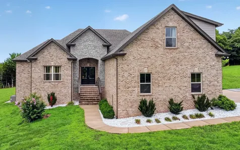 1005 Hiltonwood Boulevard Castalian Springs TN 37031