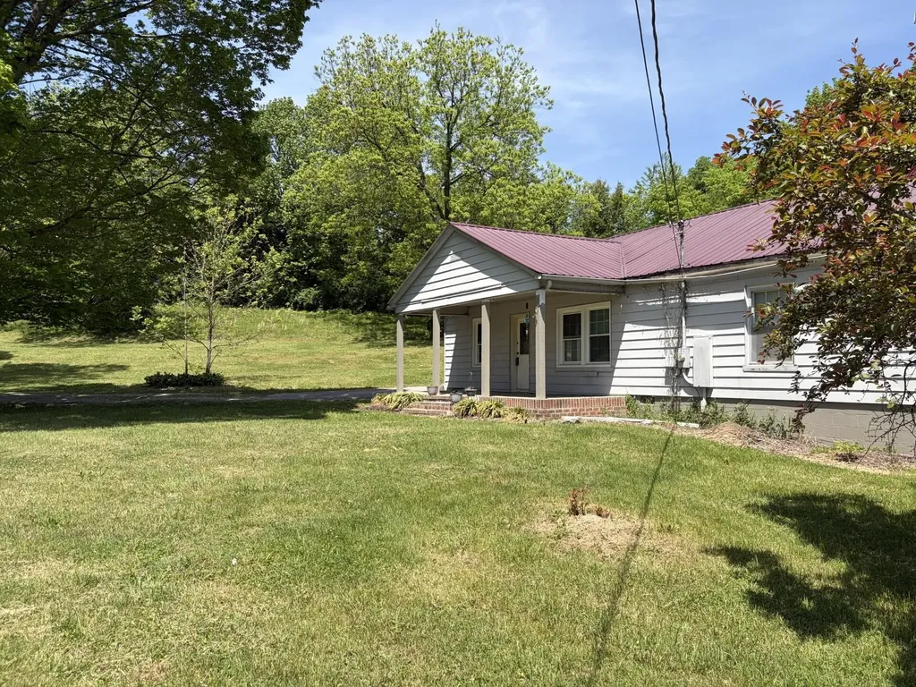 125 Frontier Road Sweetwater TN 37874