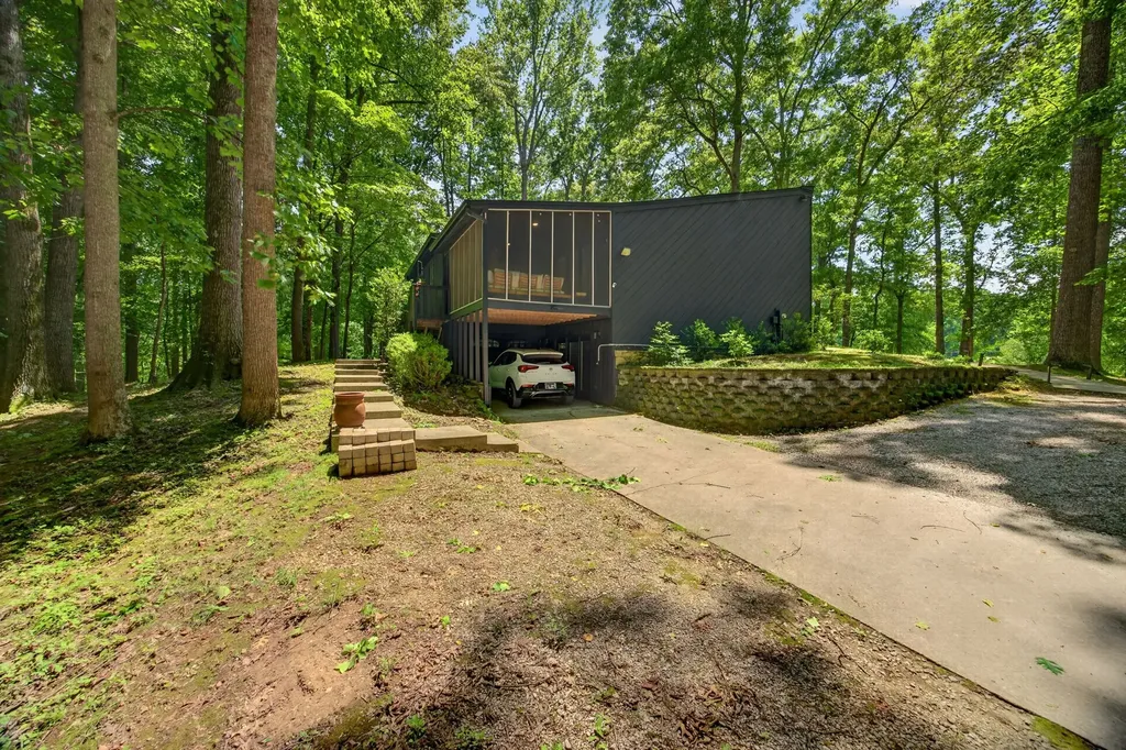 1644 Carriage Lane Cookeville TN 38506