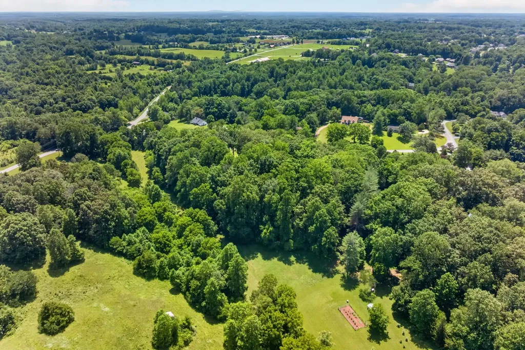 1644 Carriage Lane Cookeville TN 38506