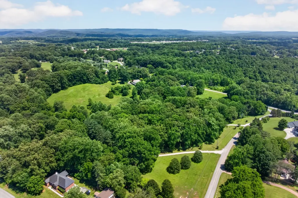 1644 Carriage Lane Cookeville TN 38506