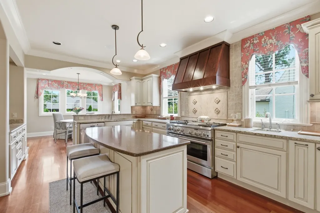 4022 Sneed Road Nashville TN 37215