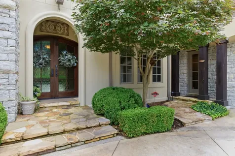 4022 Sneed Road Nashville TN 37215