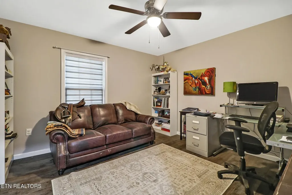 122 Jay Loop Jamestown TN 38556