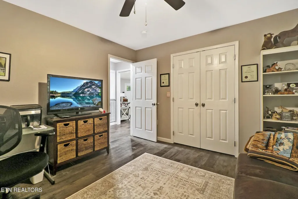 122 Jay Loop Jamestown TN 38556