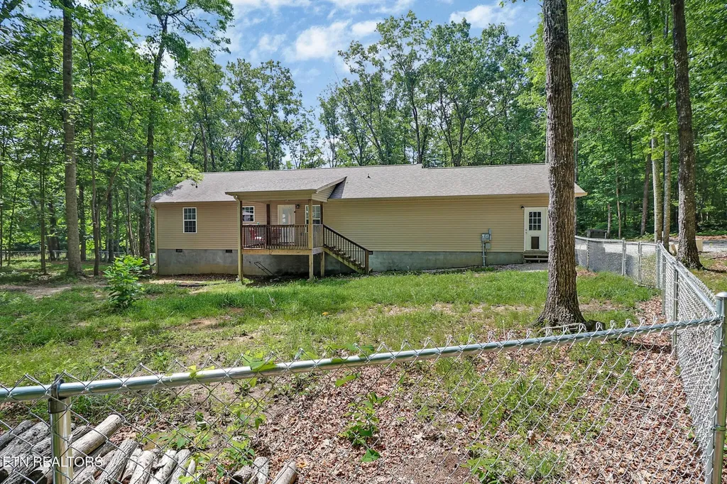 122 Jay Loop Jamestown TN 38556