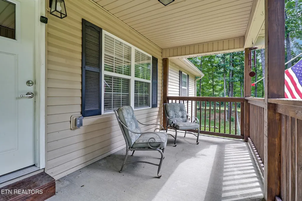 122 Jay Loop Jamestown TN 38556